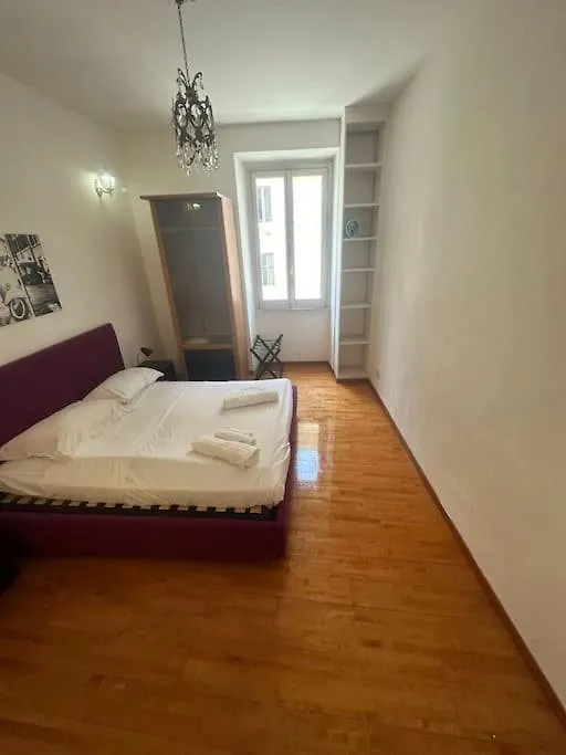 Over The Roman Ruins Apartment Rome